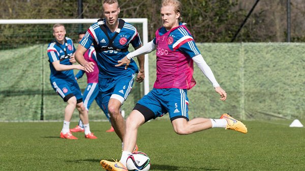 一名攻防均 一名攻防均